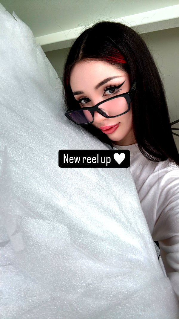 alyri_tv instagram image archive image