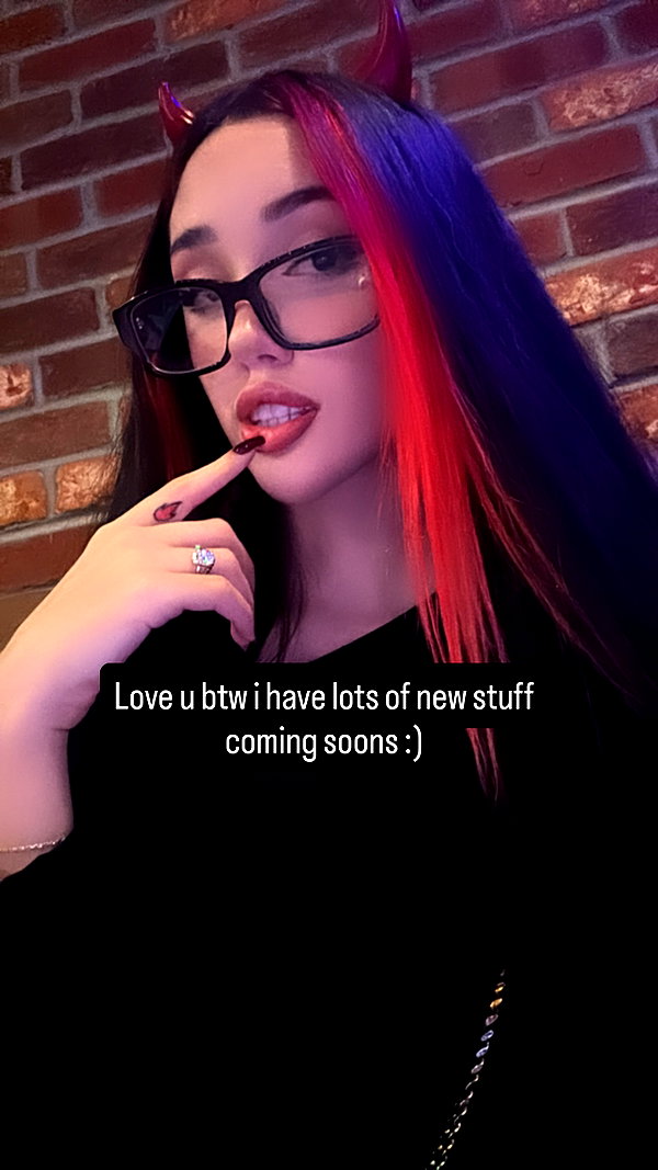 alyri_tv instagram image archive image