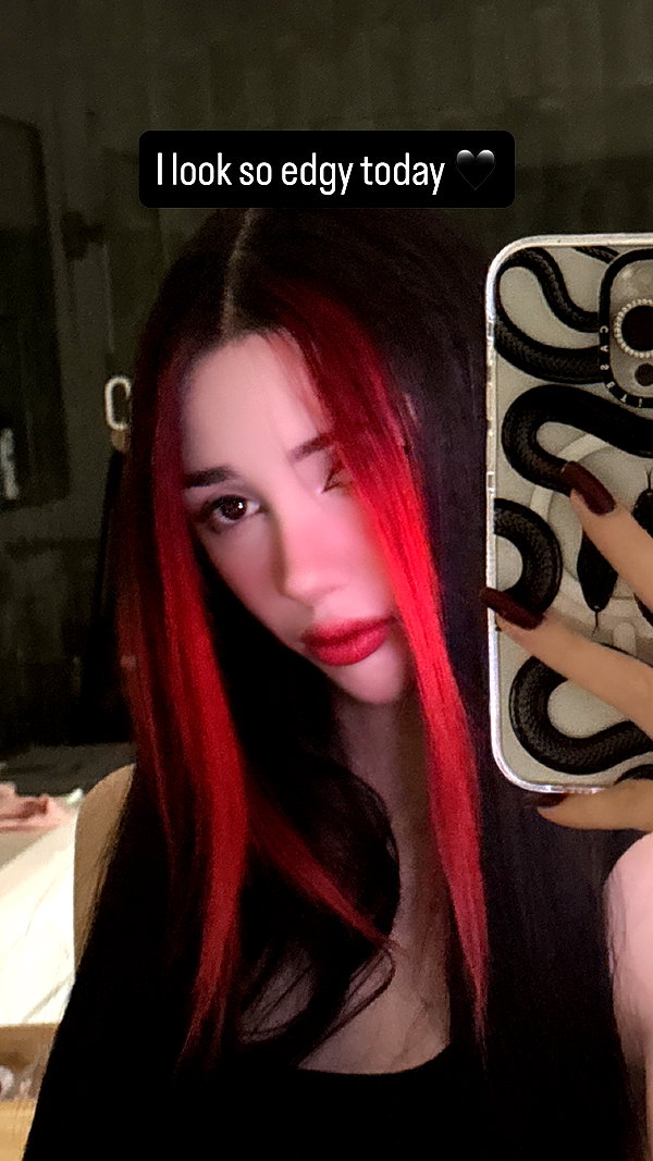 alyri_tv instagram image archive image