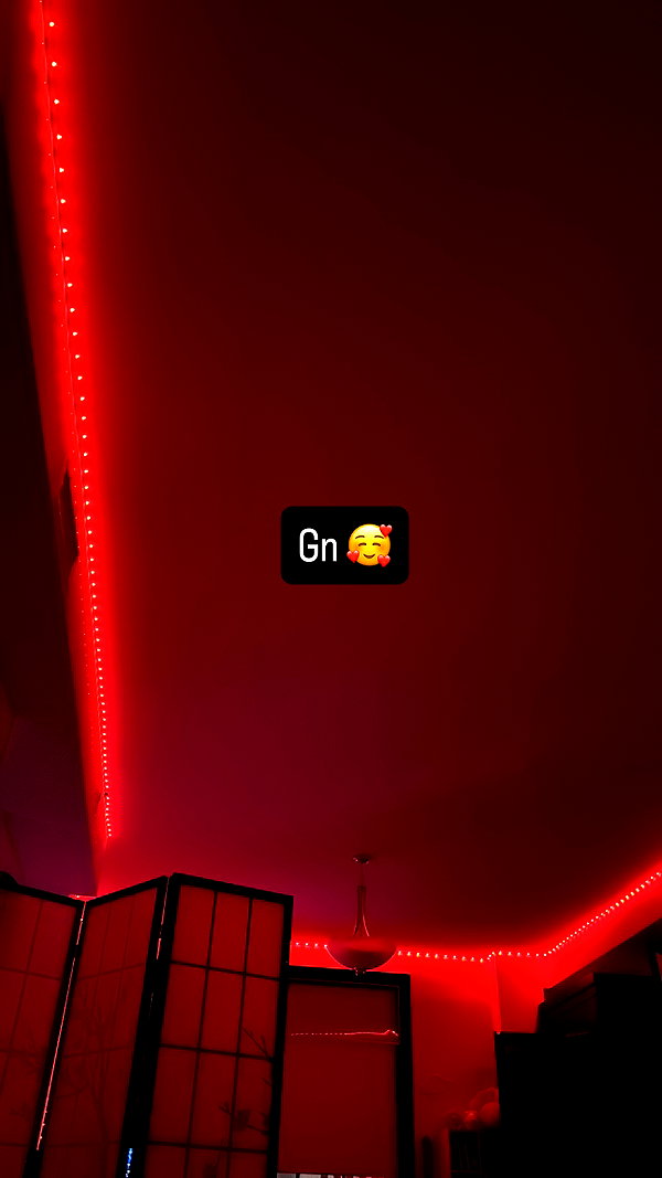 alyri_tv instagram image archive image