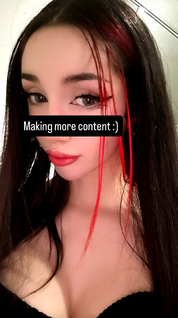 alyri_tv instagram image archive image