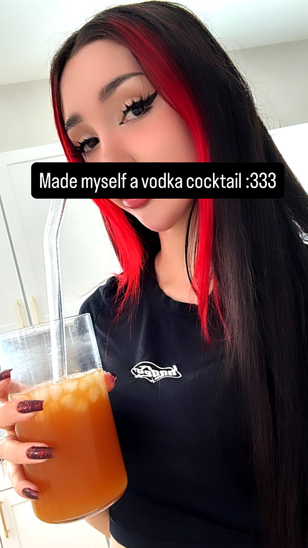 alyri_tv instagram image archive image