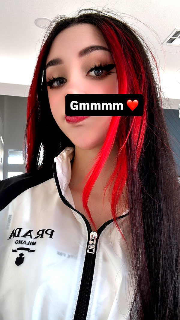 alyri_tv instagram image archive image