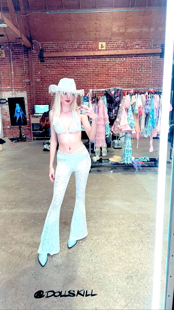amellliiaa instagram image archive image