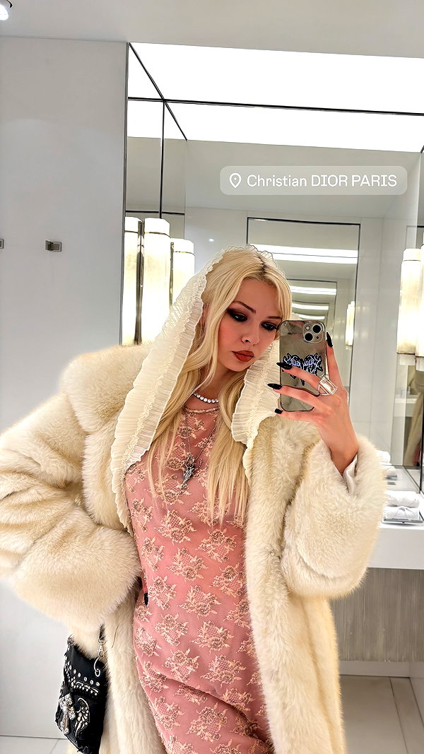 amellliiaa instagram image archive image