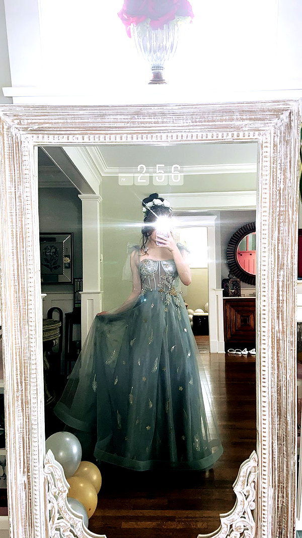 angelina.zhq instagram image archive image
