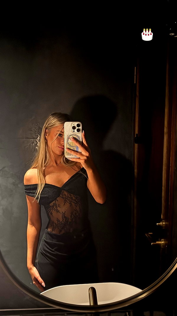 anika.wicks anika.wicks archive image