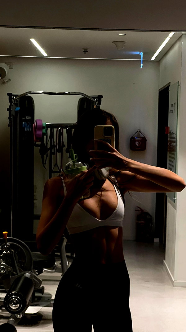 annazak12 instagram image archive image