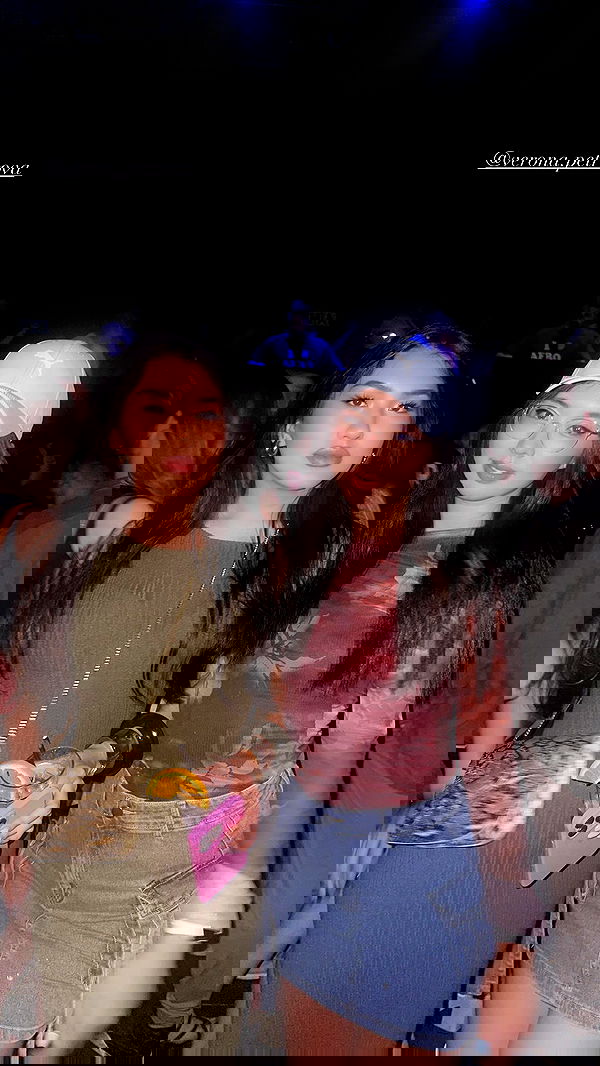 annieee__z annieee__z archive image