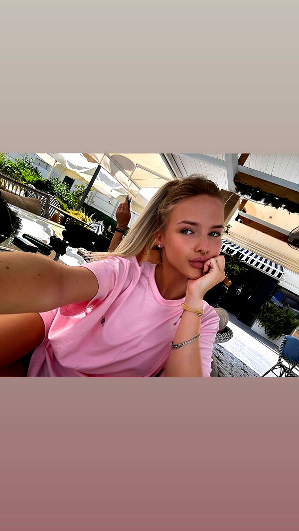 anya_shtril instagram image archive image