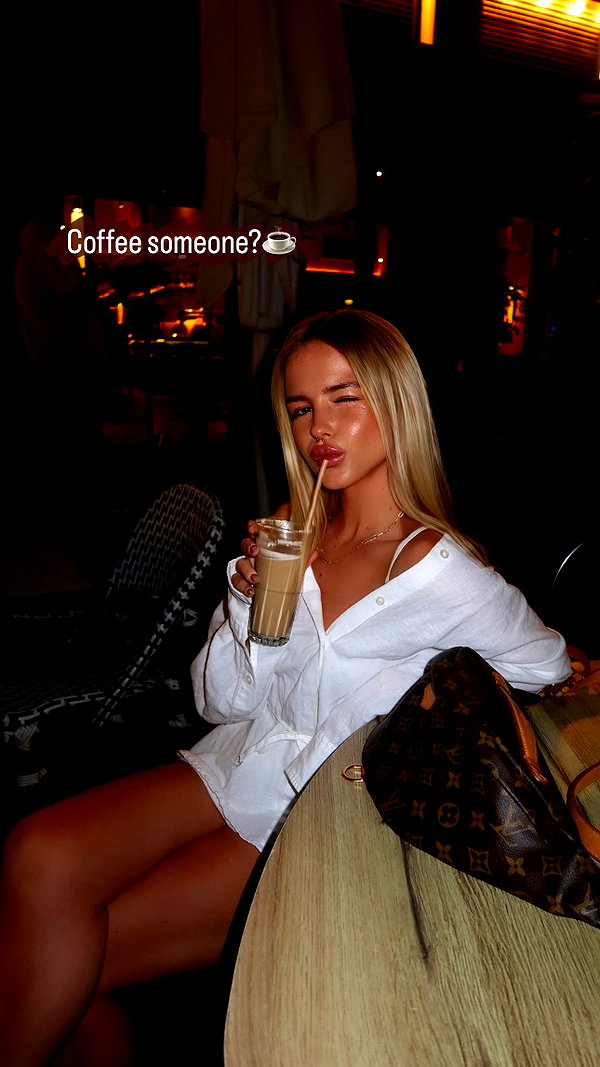 anya_shtril instagram image archive image