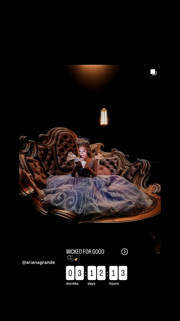 arianagrande instagram image archive image
