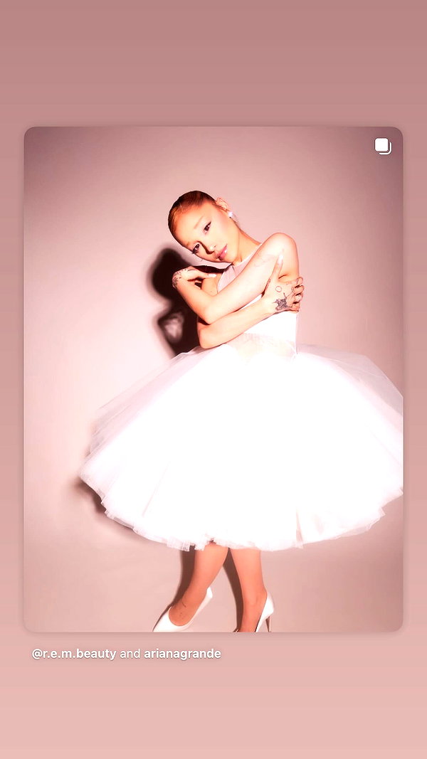 arianagrande instagram image archive image
