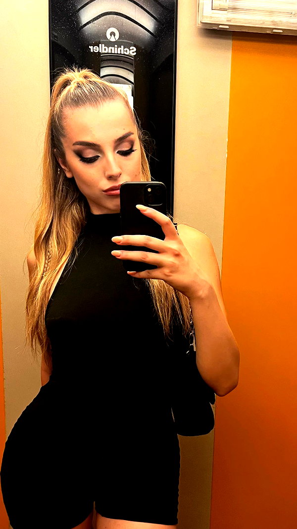 ariannachiaravalle_ instagram image archive image