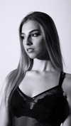 ariannachiaravalle_ Altpins Profile Picture