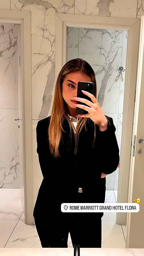 ariannachiaravalle_ instagram image archive image