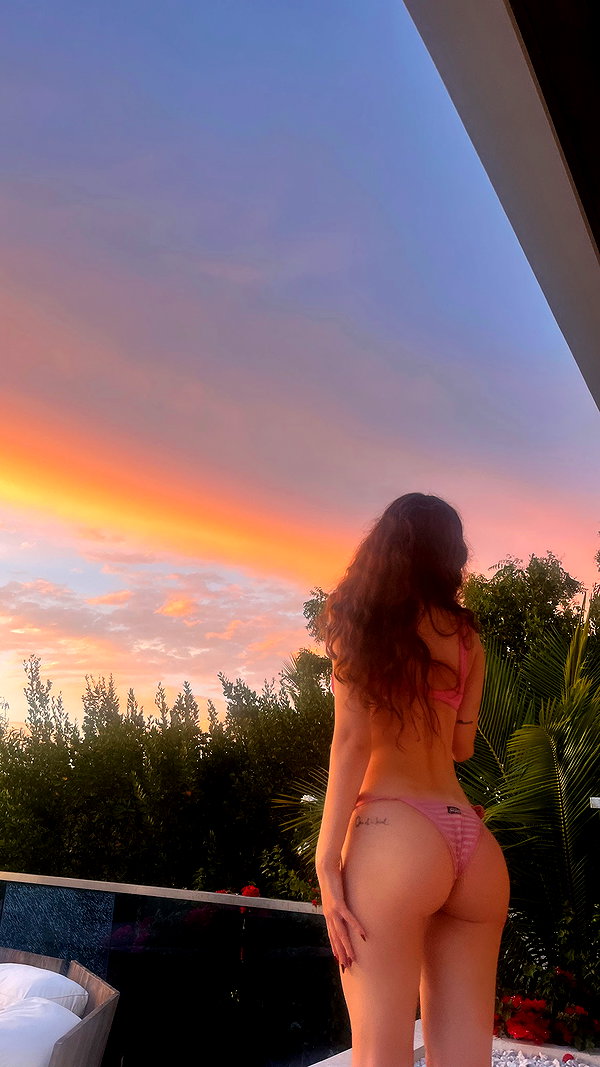 armanitraylor instagram image archive image