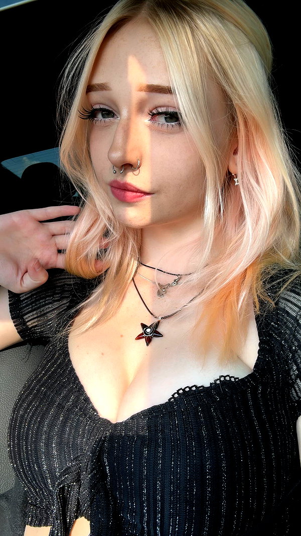 ashley.scarr instagram image archive image