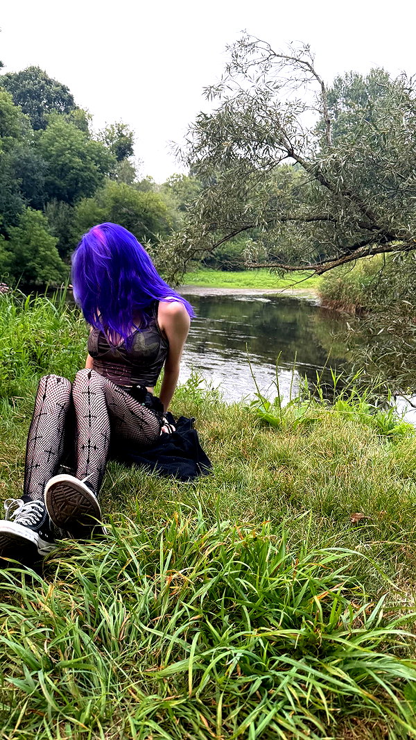ashley.scarr instagram image archive image