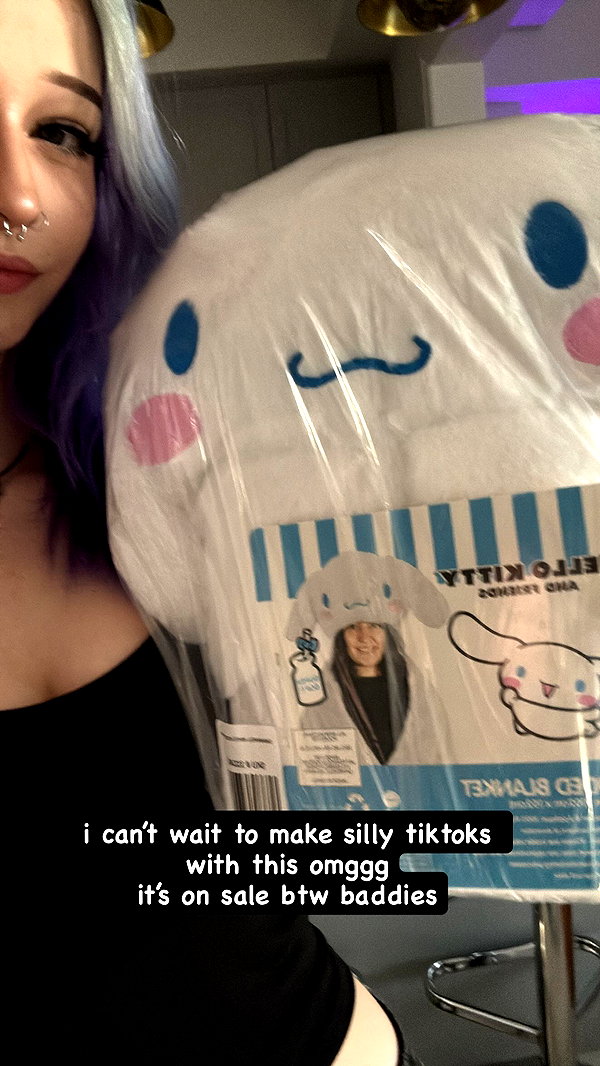 ashley.scarr instagram image archive image
