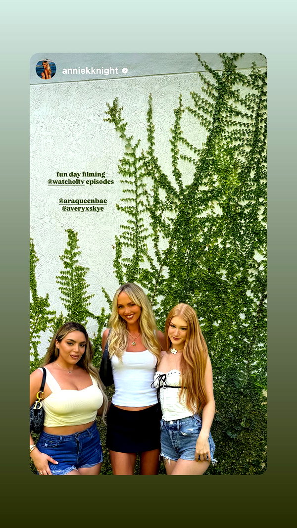 averyxskye instagram image archive image