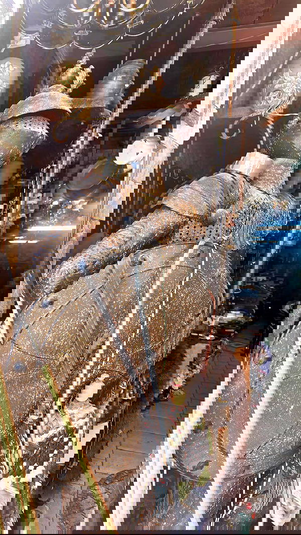 avital_1010.2003 image ~ Altpins