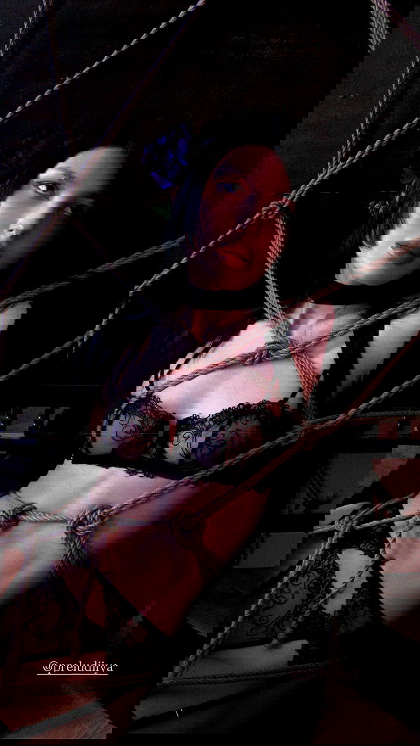 ayguldavlletova image ~ Altpins