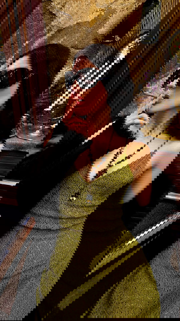 ayguldavlletova image ~ Altpins