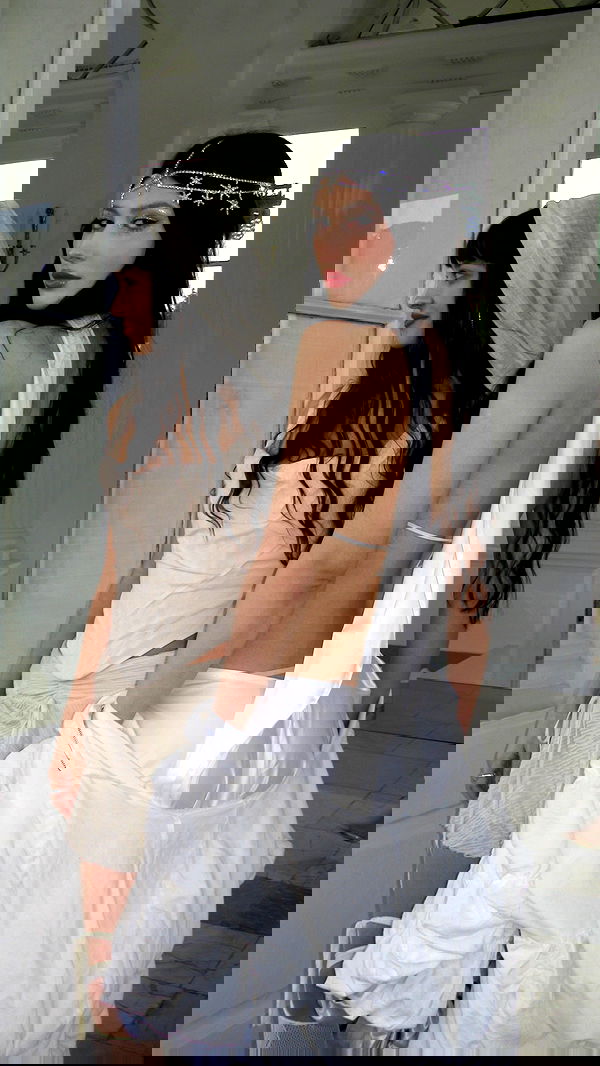 ayguldavlletova image ~ Altpins