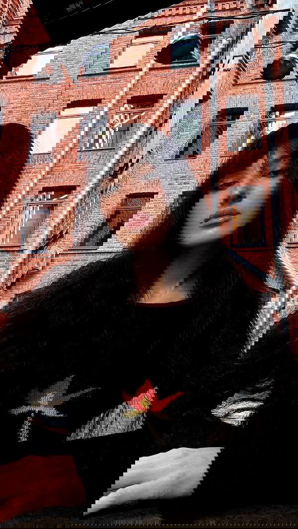 ayguldavlletova image ~ Altpins