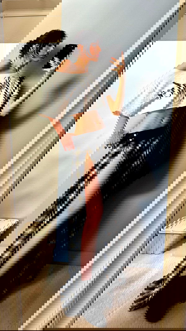 ayguldavlletova image ~ Altpins