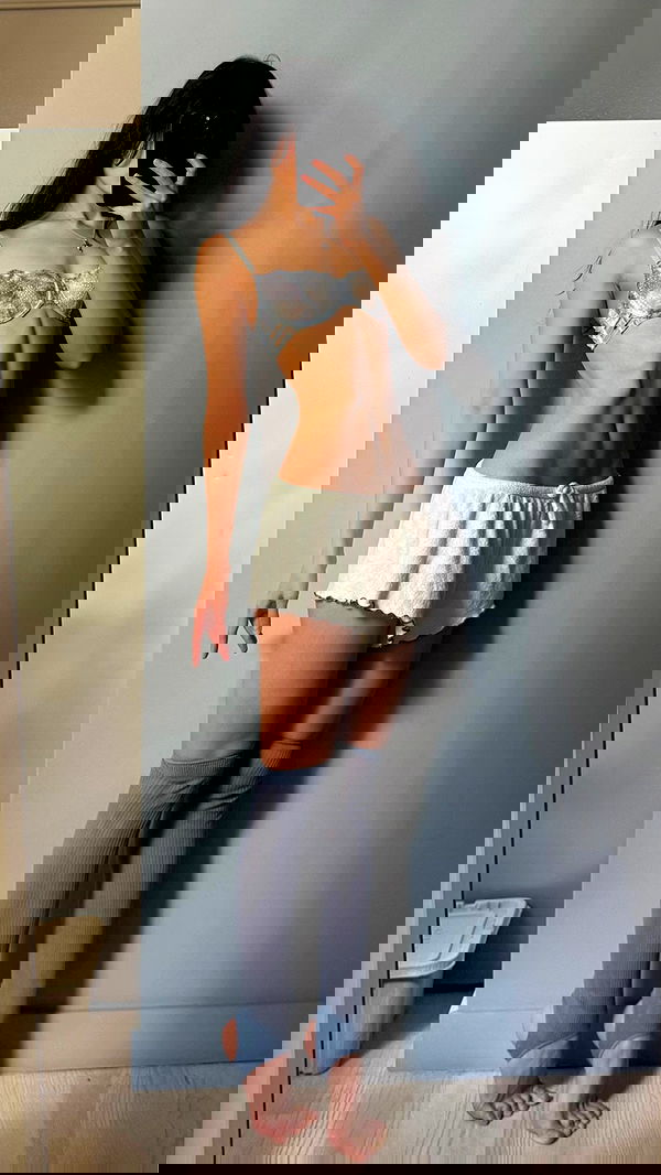 ayguldavlletova image ~ Altpins