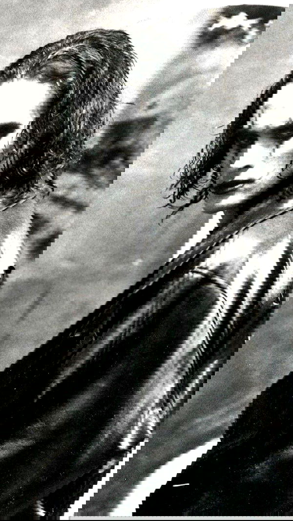 ayguldavlletova image ~ Altpins