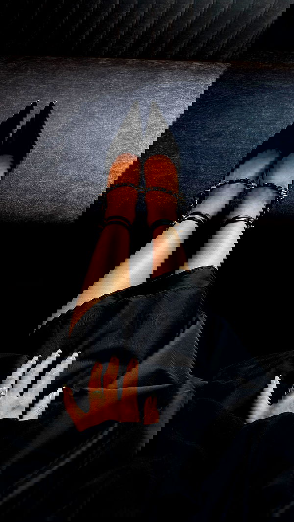 ayguldavlletova image ~ Altpins