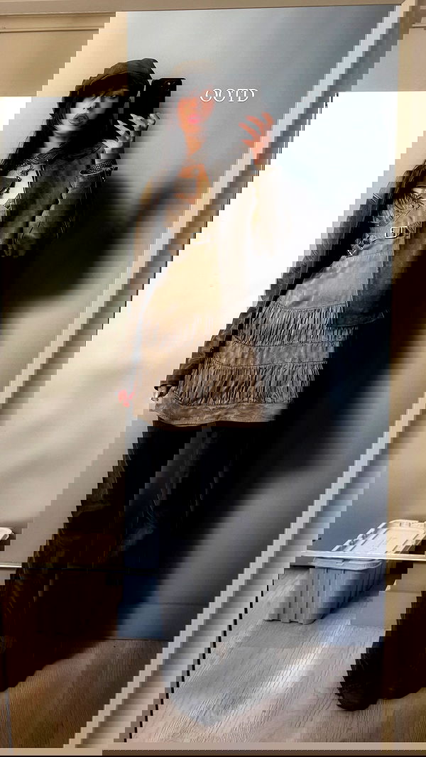 ayguldavlletova image ~ Altpins