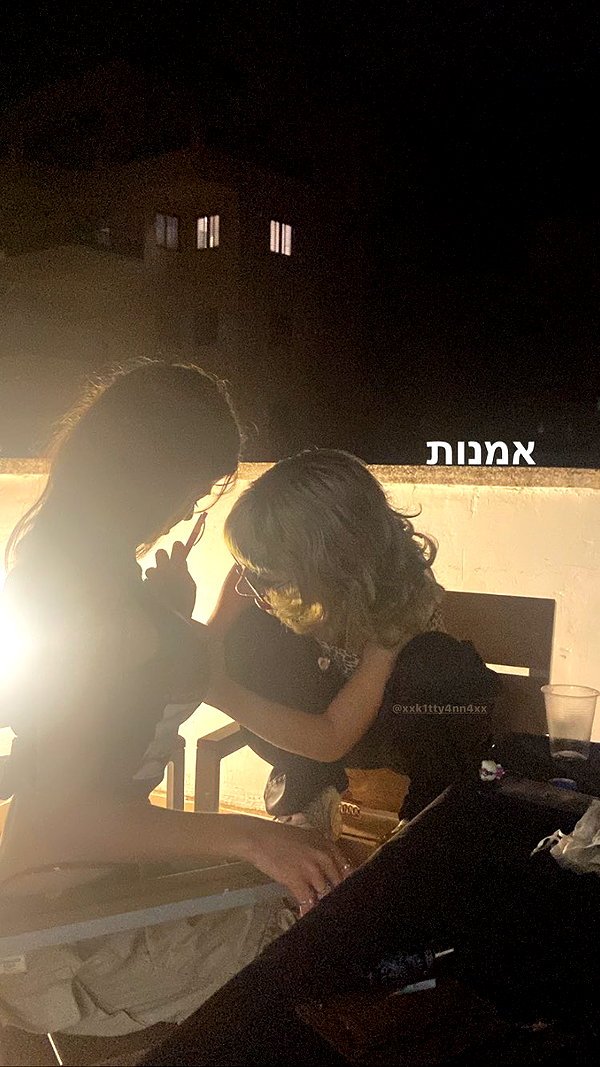 beth.sharonu instagram image archive image