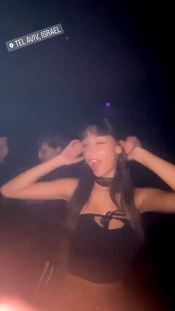 beth.sharonu instagram image archive image