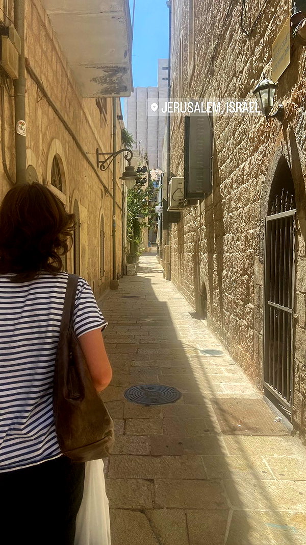 beth.sharonu instagram image archive image