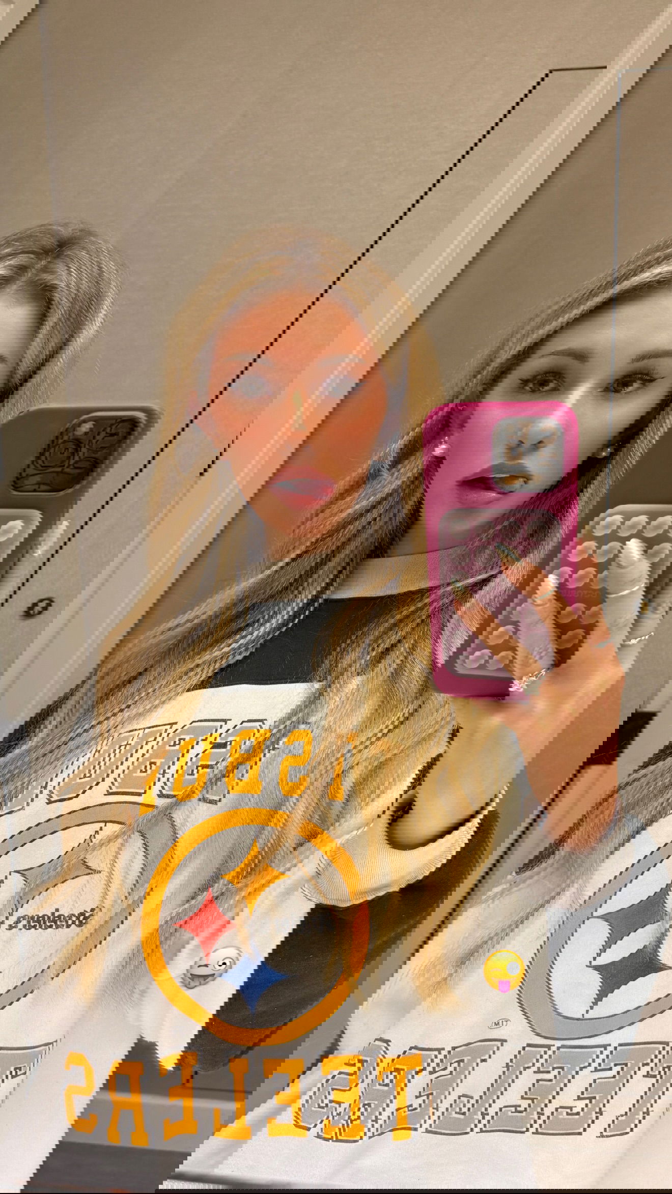 breckiehill instagram image archive image