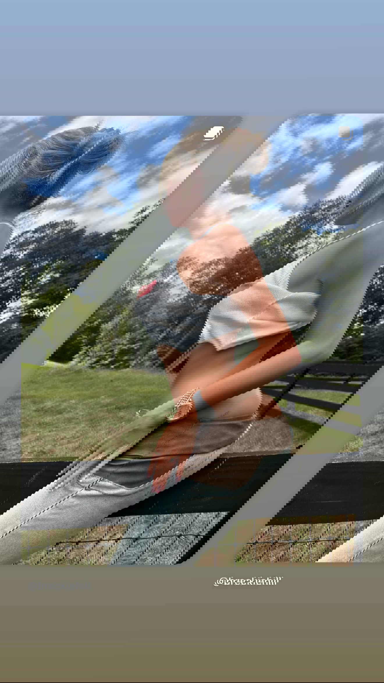 breckiehill instagram image archive image