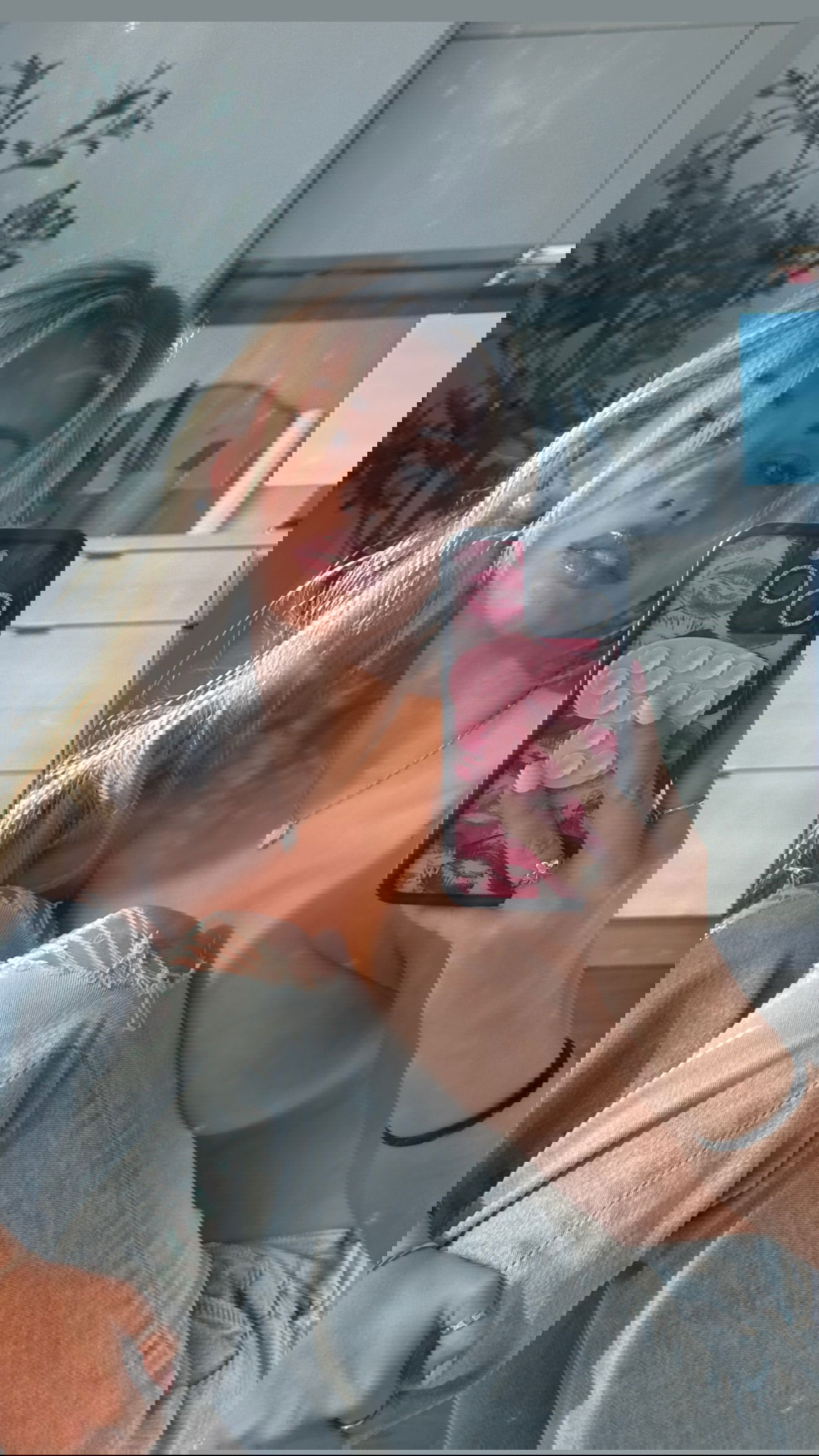 breckiehill instagram image archive image