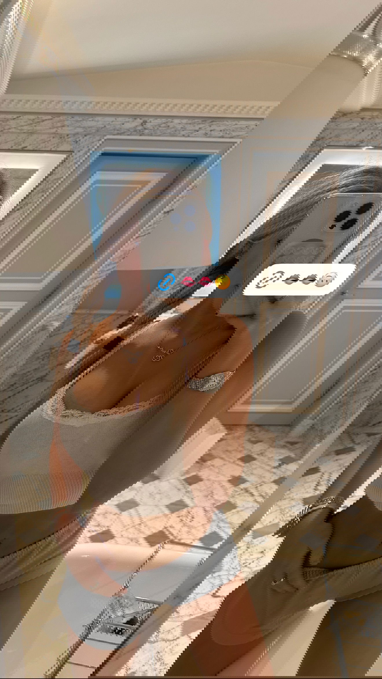 breckiehill instagram image archive image