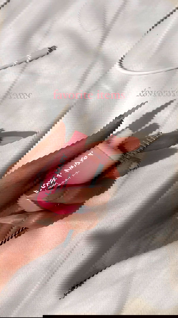 burcumsai burcumsai archive image