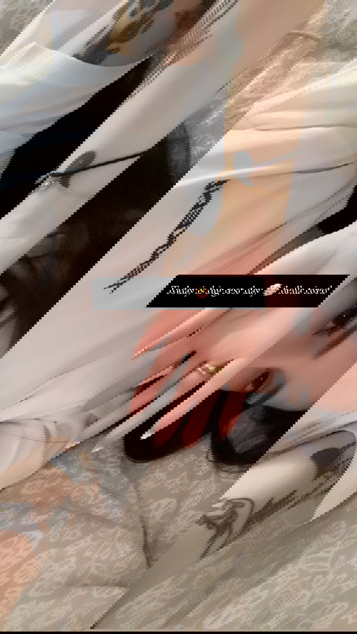 cata.leyah instagram image archive image