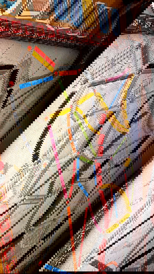 cata.leyah image ~ Altpins