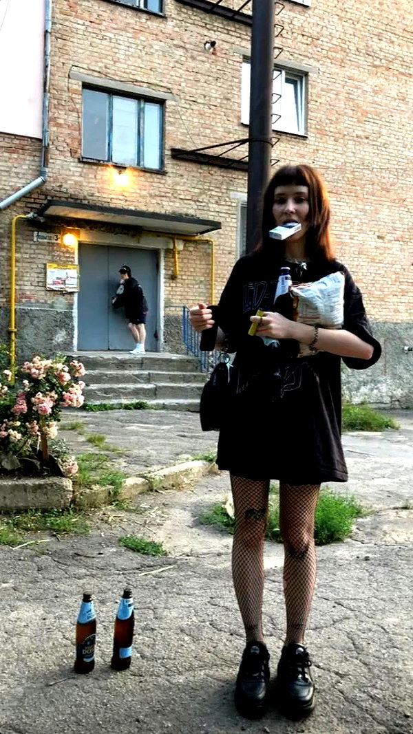 chica.niebla instagram image archive image