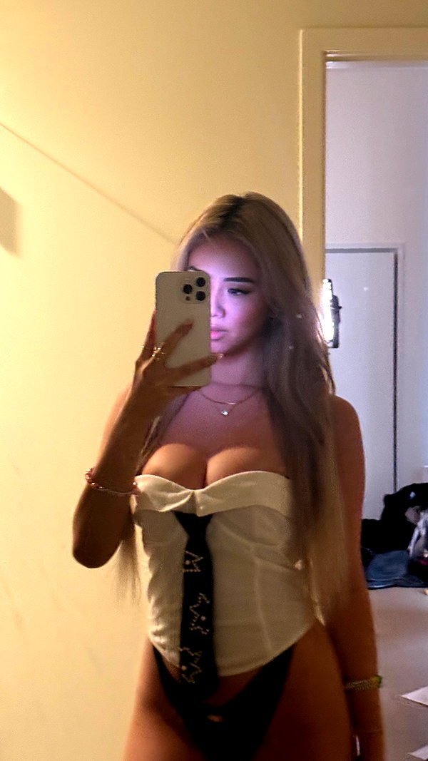 chinkerbellaa instagram image archive image