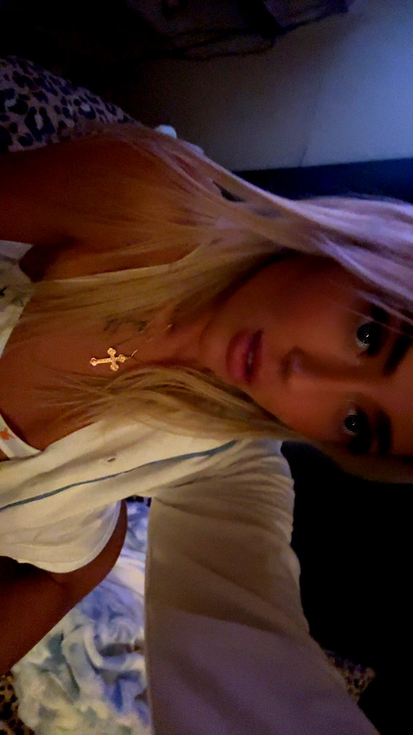 chlochristienx chlochristienx archive image