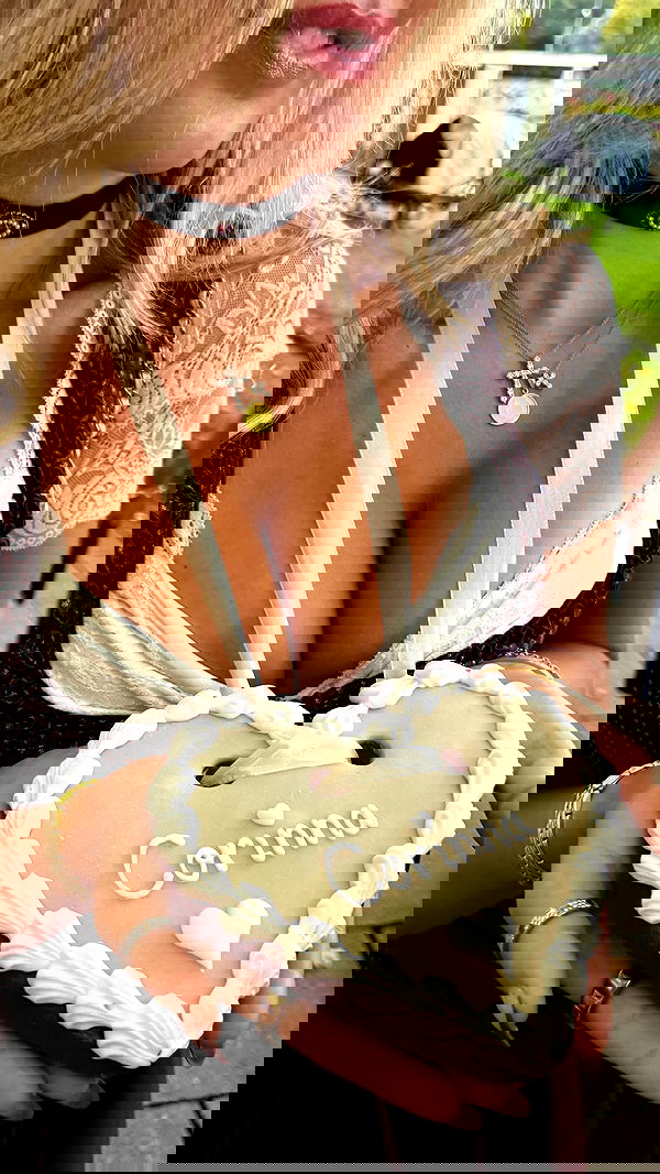 corinnakopf image ~ Altpins