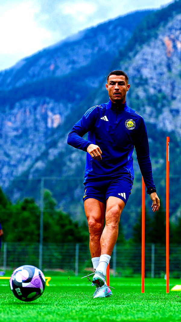 cristiano cristiano archive image